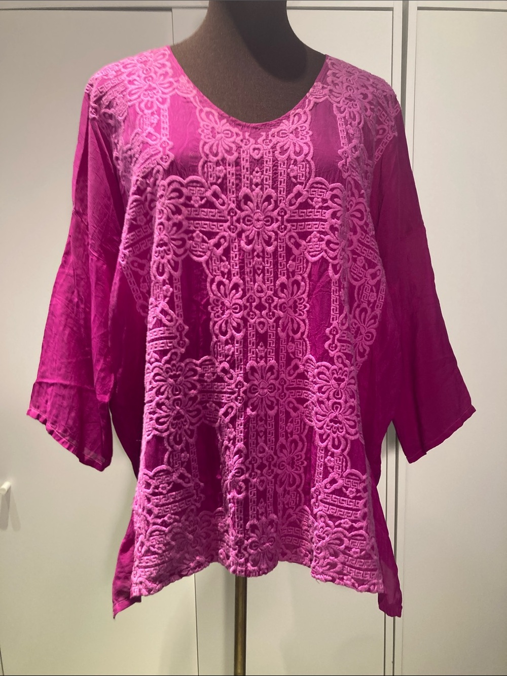 Johnny Was magenta Embroidered oversized Tunic top S